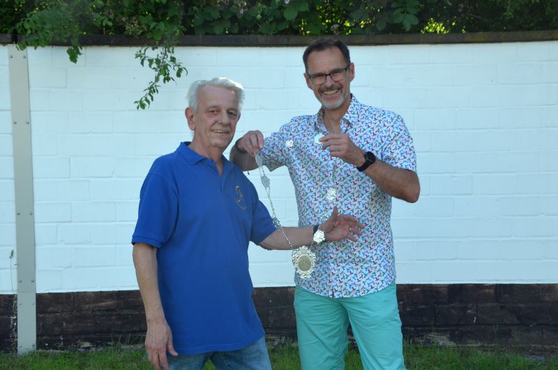 Der neue König Volker Heck und sein Vorgänger Marc Pojer